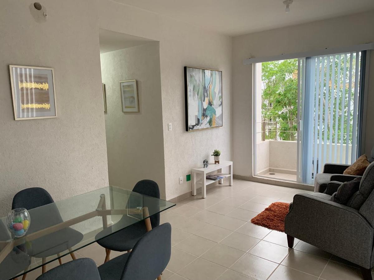 Franks House Apartment "Shared House" Cancún Exteriör bild